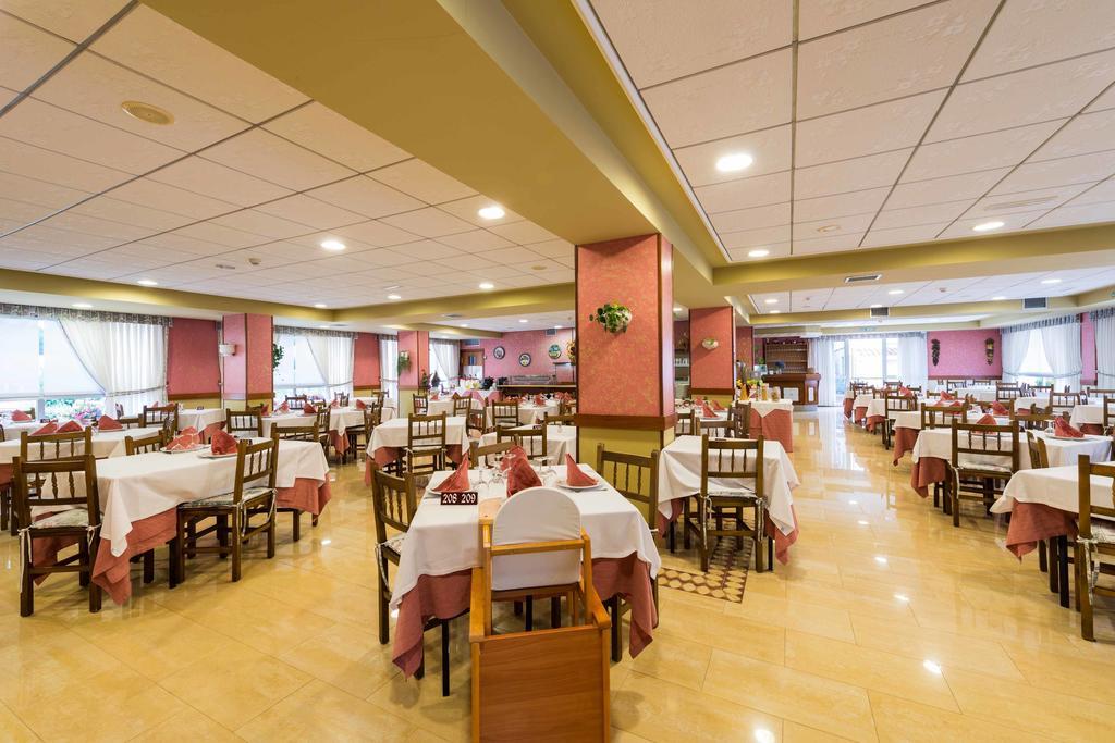 סנשנשו Hotel Troncoso מראה חיצוני תמונה