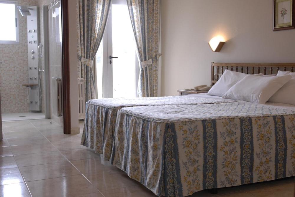 סנשנשו Hotel Troncoso מראה חיצוני תמונה