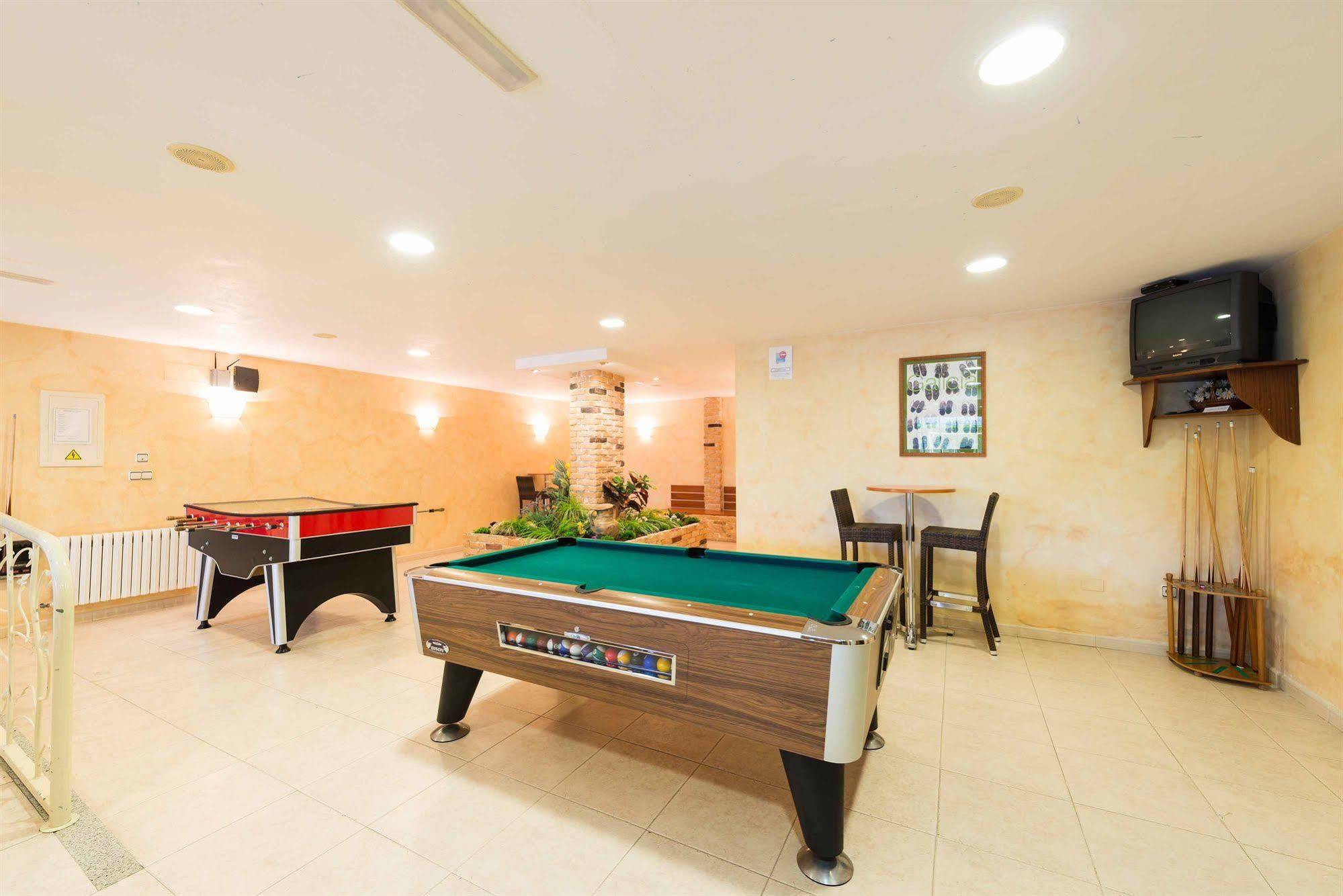 סנשנשו Hotel Troncoso מראה חיצוני תמונה