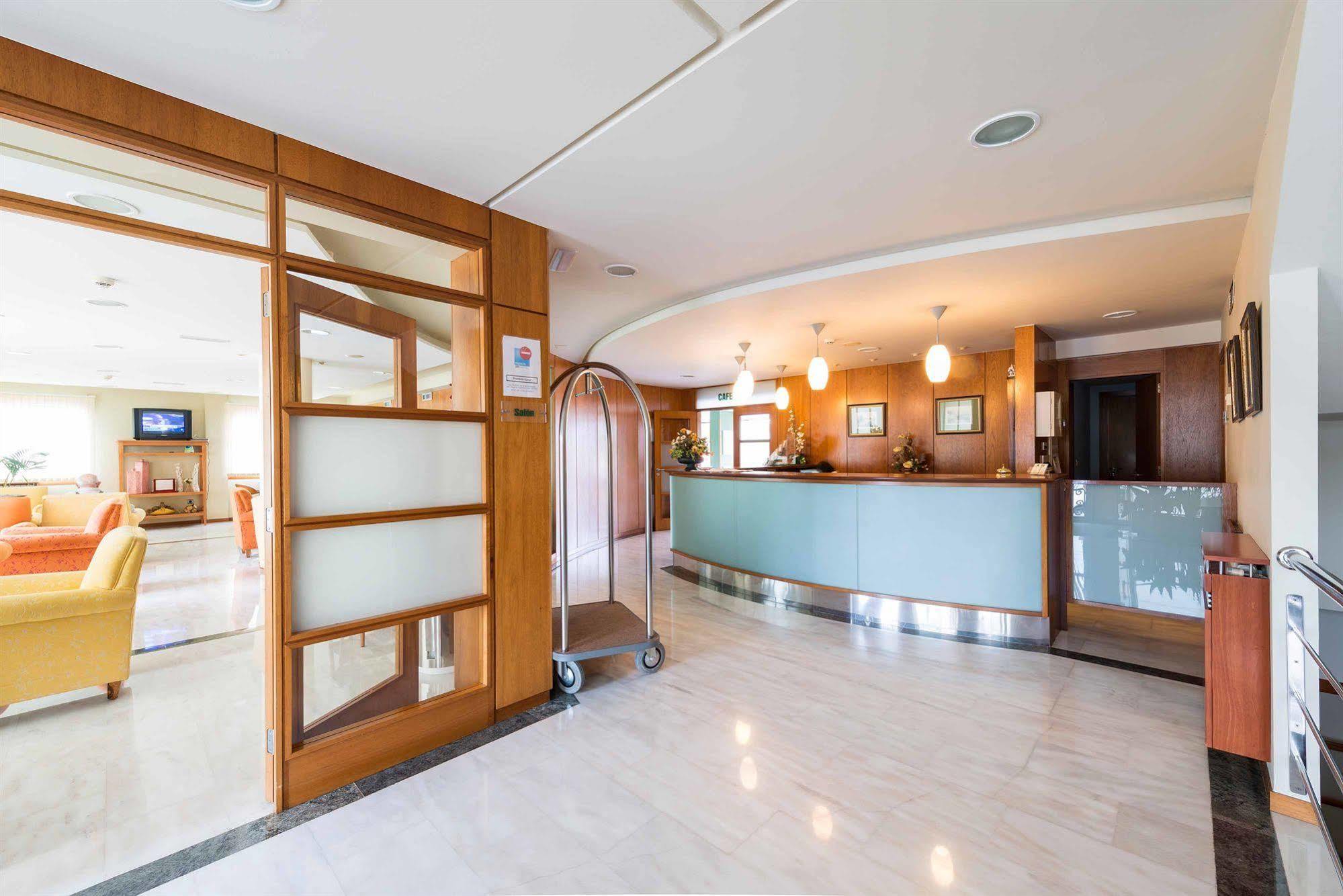 סנשנשו Hotel Troncoso מראה חיצוני תמונה